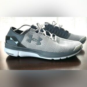 Men’s 9.5 Under Armour Speedform Sneakers